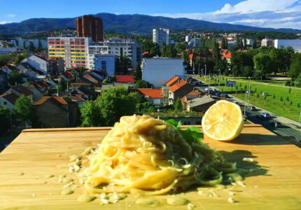 Špageti al limone najbolje pašu uz čašu bijelog strukturiranog vina